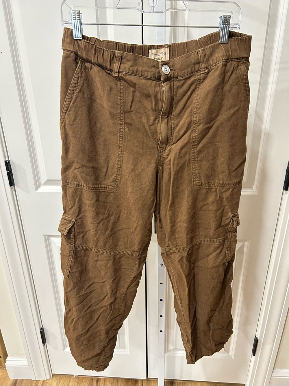 Pilcro Straight-Leg Cargo Pants in Brown